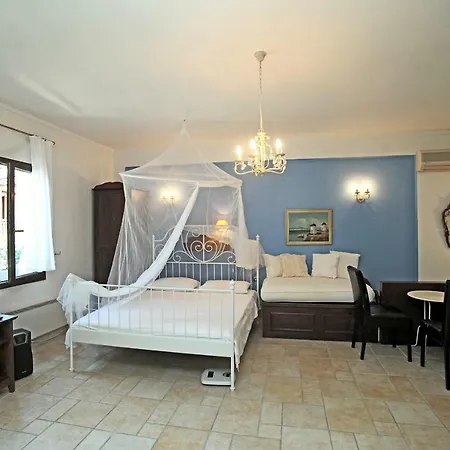 Beautiful In Traditional Halkidiki-uvc Sterilized Afytos