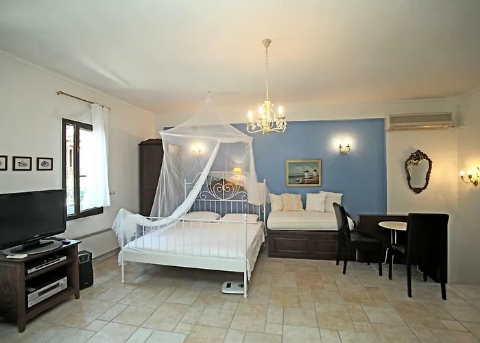 Beautiful In Traditional Halkidiki-uvc Sterilized 아피토스